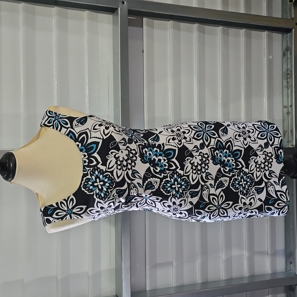 dressbarn Black, White, and Blue Floral Mini Dress Size 4
